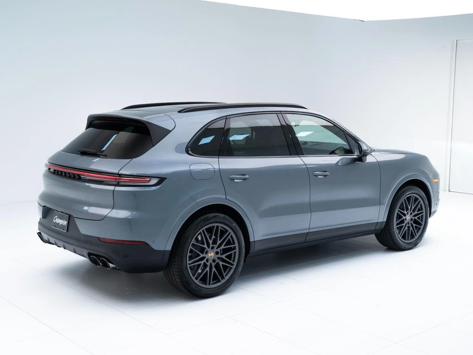 2026 Porsche Cayenne - Image 9 of 31