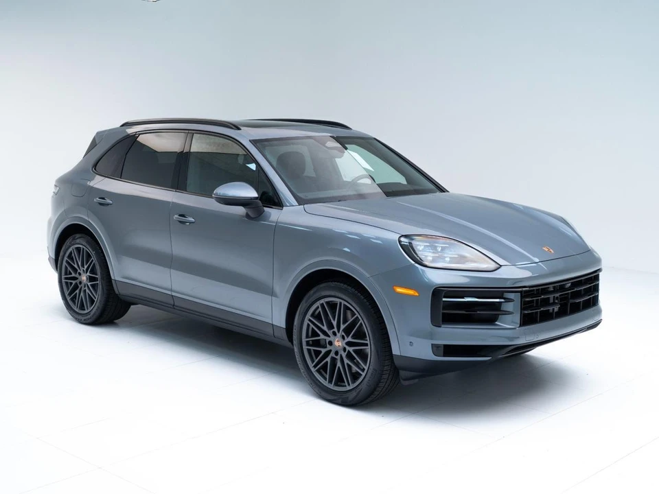 2026 Porsche Cayenne - Image 7 of 31