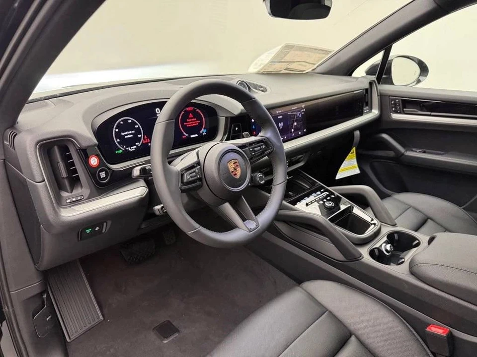 2026 Porsche 9Y0/9Y3 Cayenne - Image 4 of 5