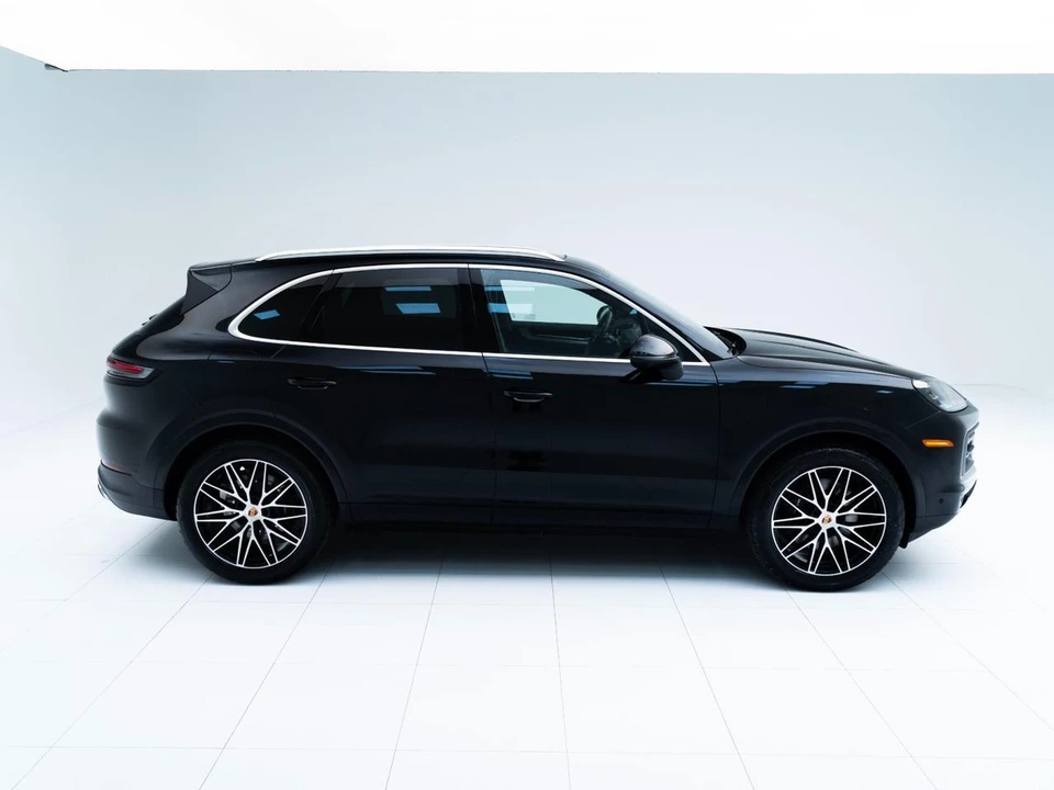 2026 Porsche 9Y0/9Y3 Cayenne - Image 8 of 31