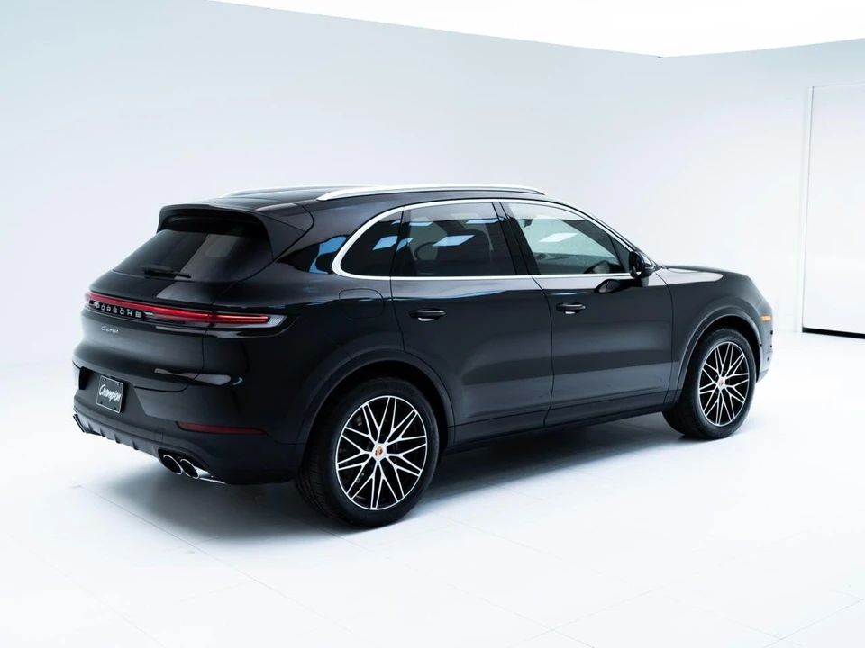 2026 Porsche 9Y0/9Y3 Cayenne - Image 9 of 31