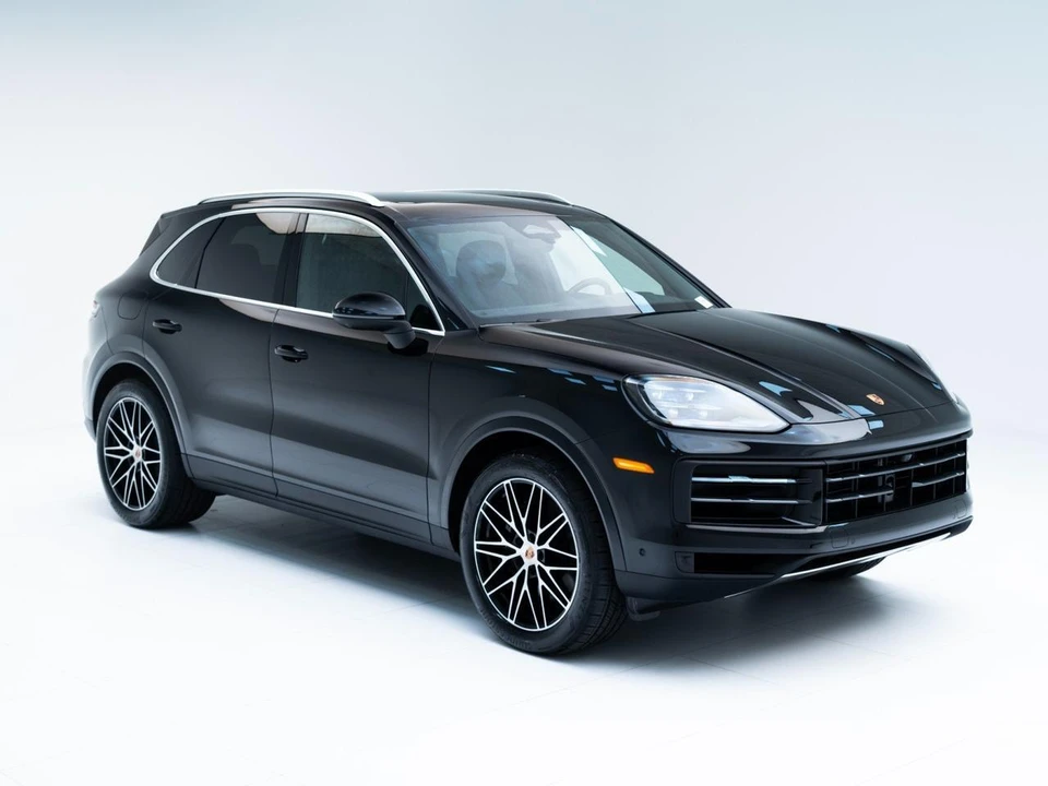 2026 Porsche 9Y0/9Y3 Cayenne - Image 7 of 31