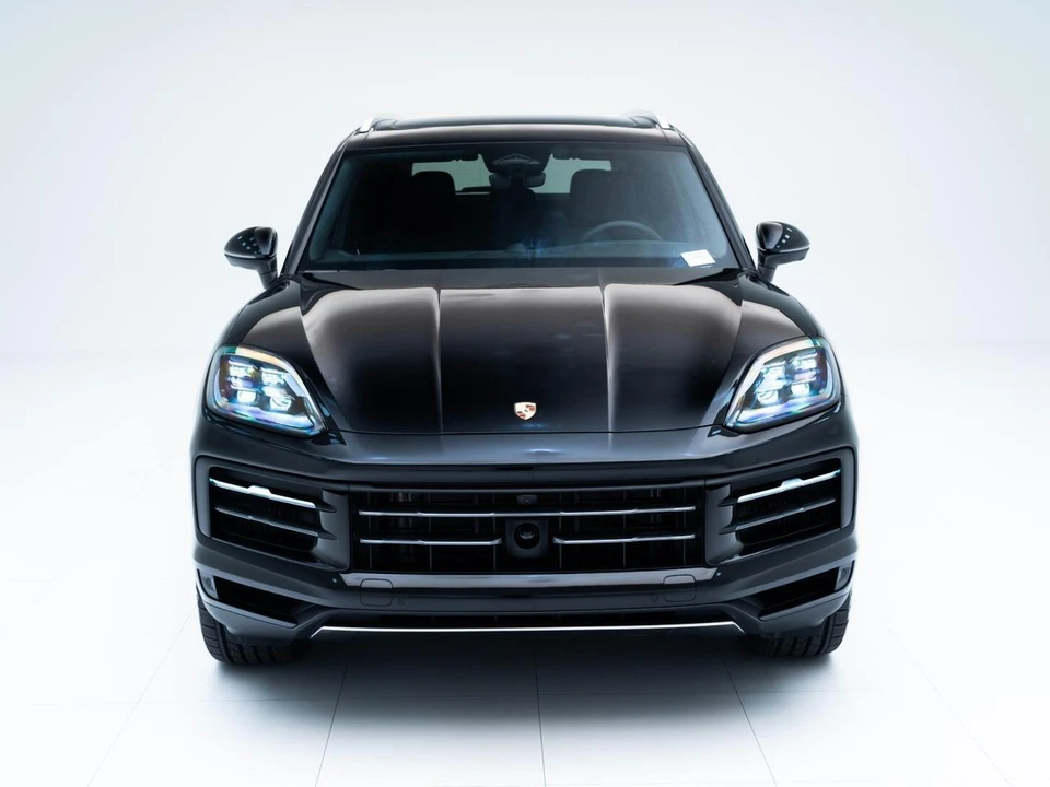 2026 Porsche 9Y0/9Y3 Cayenne - Image 6 of 31