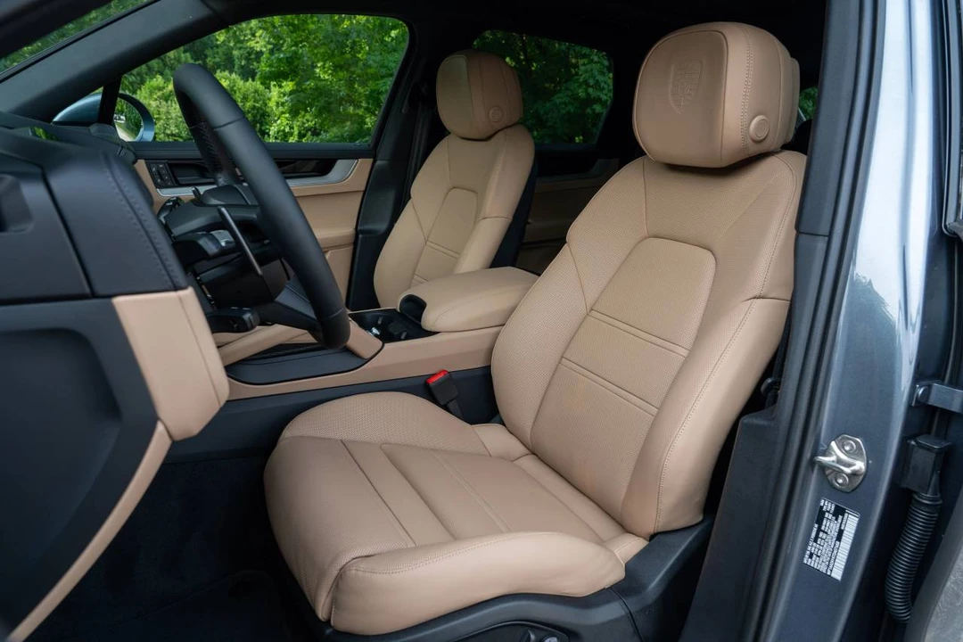2026 Porsche 9Y0/9Y3 Cayenne - Image 5 of 5