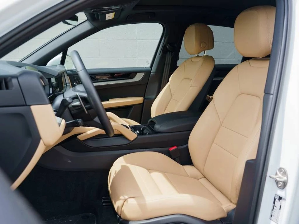 2026 Porsche 9Y0/9Y3 Cayenne - Image 4 of 5