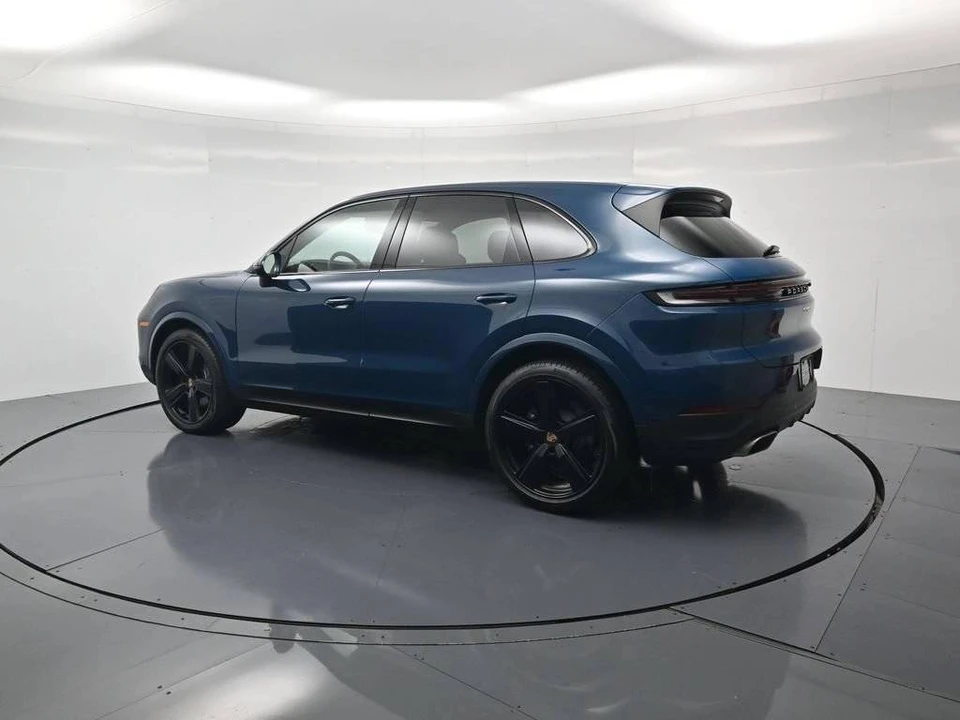 2026 Porsche 9Y0/9Y3 Cayenne - Image 3 of 5