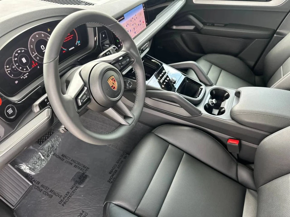 2026 Porsche 9Y0/9Y3 Cayenne - Image 4 of 5