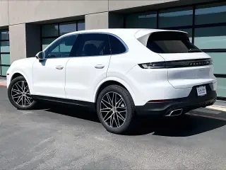 2026 Porsche 9Y0/9Y3 Cayenne - Image 21 of 31