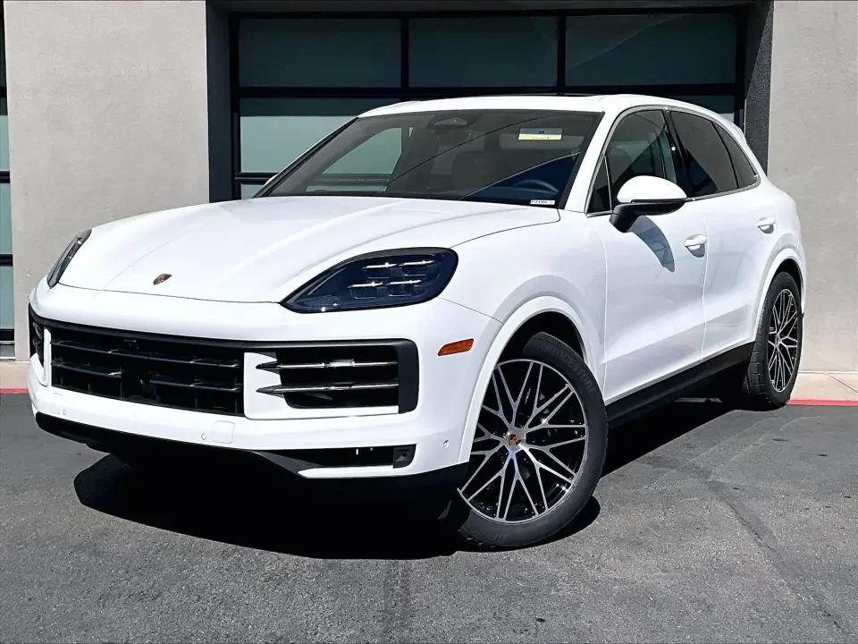 2026 Porsche 9Y0/9Y3 Cayenne - Image 7 of 31