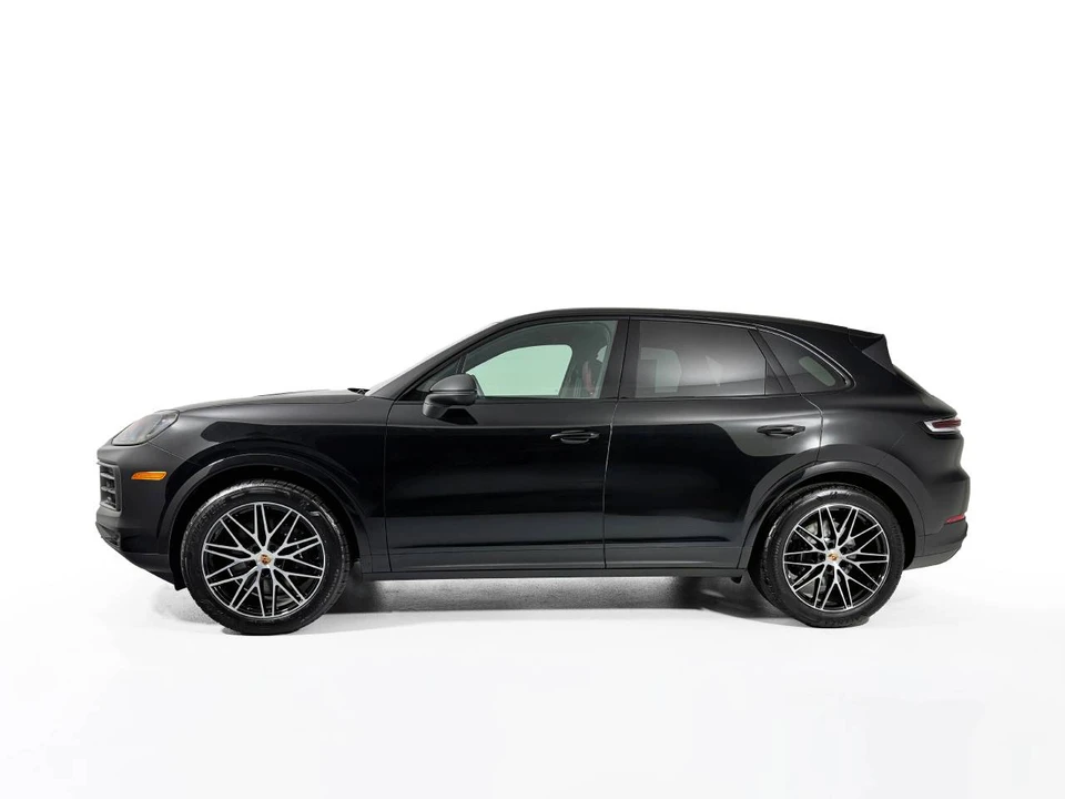 2026 Porsche 9Y0/9Y3 Cayenne - Image 2 of 5