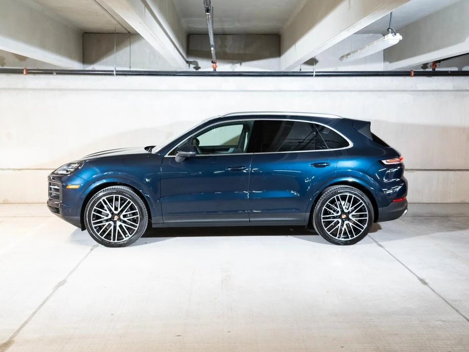 2026 Porsche 9Y0/9Y3 Cayenne - Image 2 of 28
