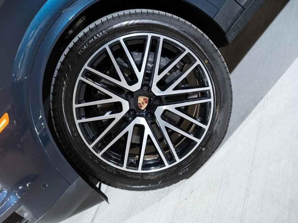 2026 Porsche 9Y0/9Y3 Cayenne - Image 11 of 28