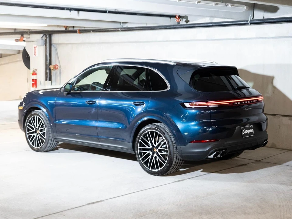 2026 Porsche 9Y0/9Y3 Cayenne - Image 3 of 28