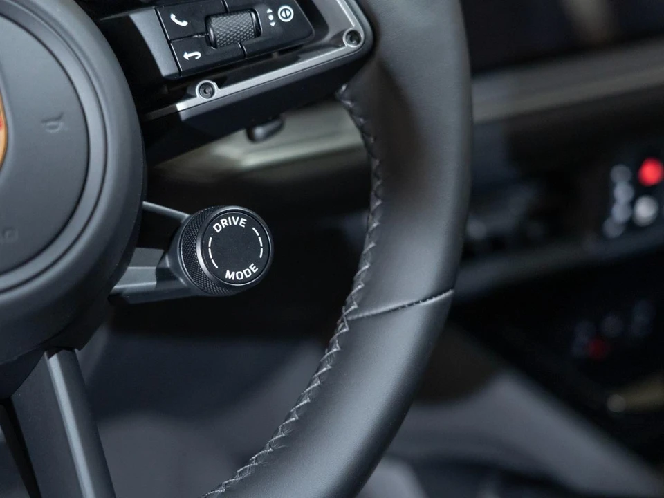 2026 Porsche 9Y0/9Y3 Cayenne - Image 22 of 28