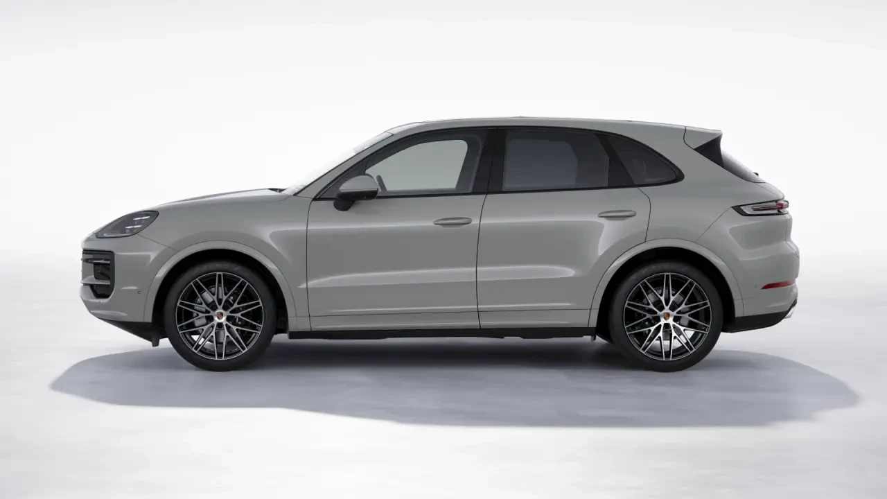 2026 Porsche Cayenne - Image 16 of 30