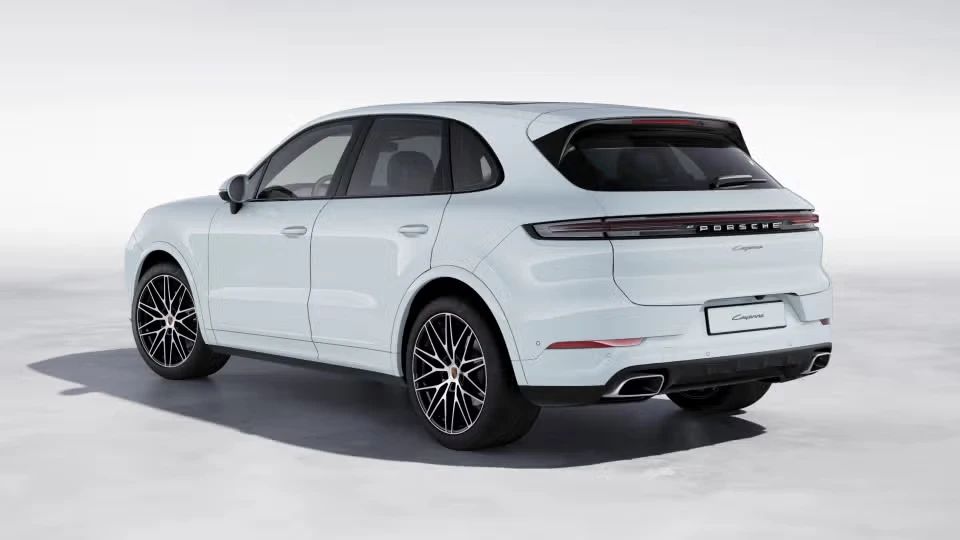 2026 Porsche Cayenne - Image 19 of 30