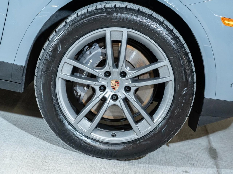 2026 Porsche 9Y0/9Y3 Cayenne - Image 11 of 29