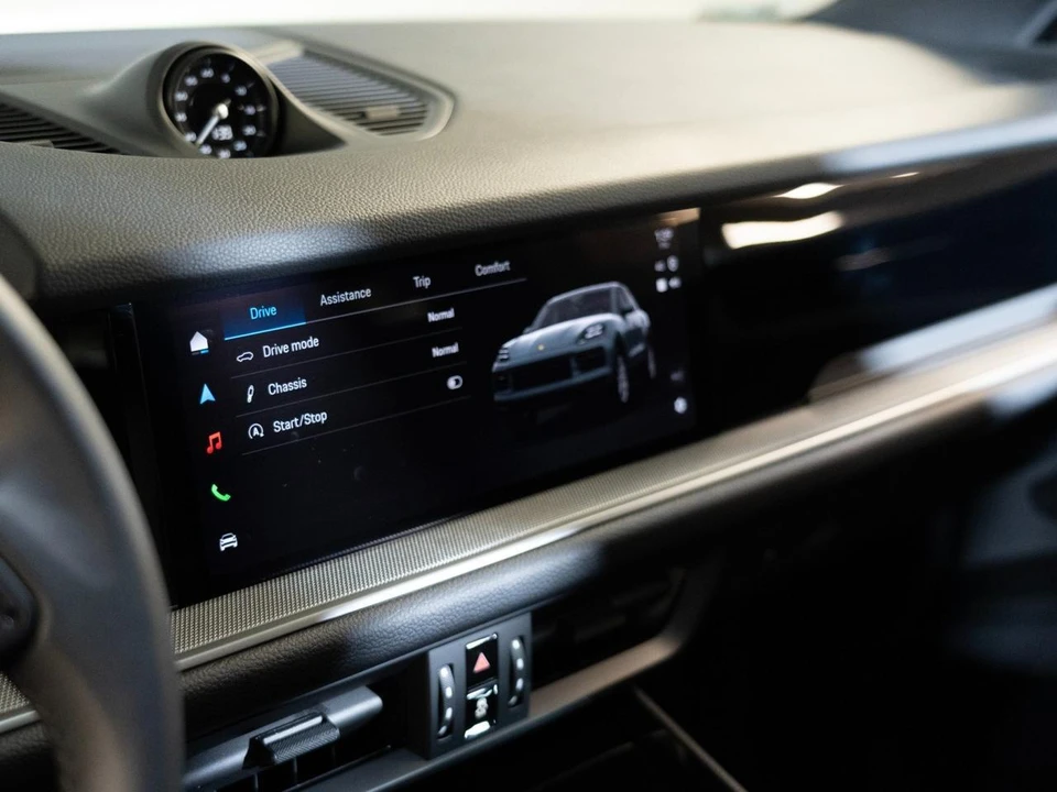 2026 Porsche 9Y0/9Y3 Cayenne - Image 22 of 29