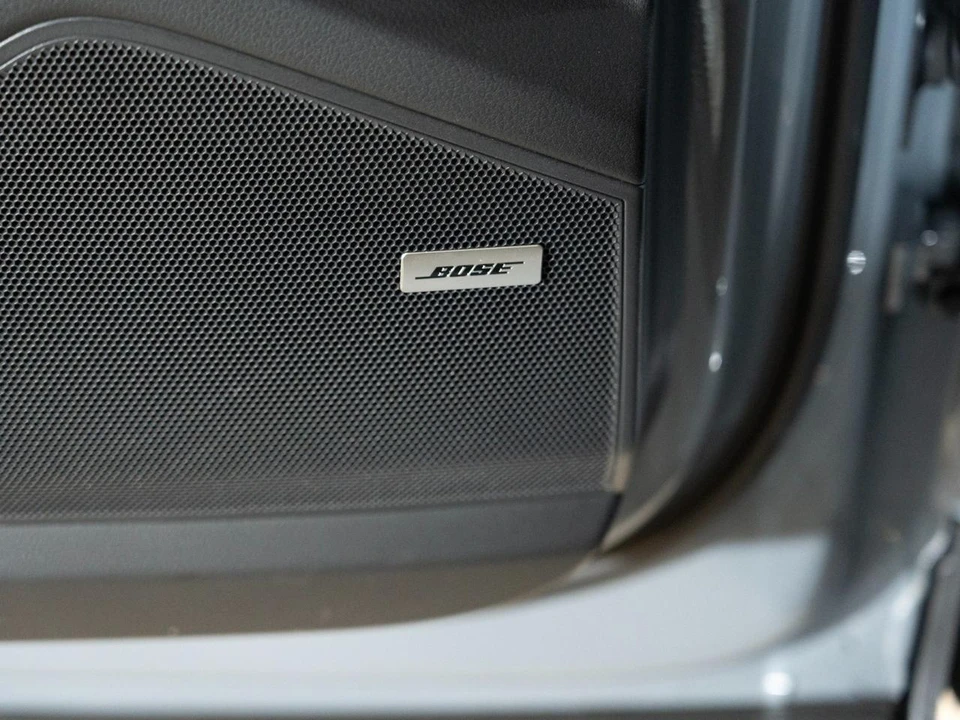 2026 Porsche 9Y0/9Y3 Cayenne - Image 19 of 29
