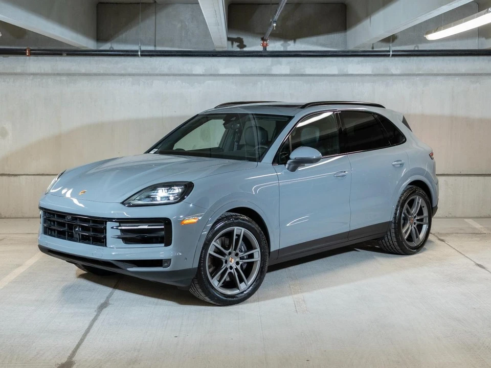 2026 Porsche 9Y0/9Y3 Cayenne - Image 2 of 29
