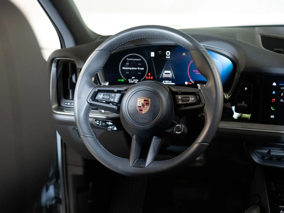 2026 Porsche 9Y0/9Y3 Cayenne - Image 28 of 29