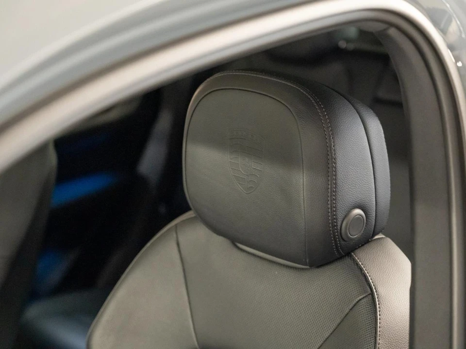2026 Porsche 9Y0/9Y3 Cayenne - Image 26 of 30