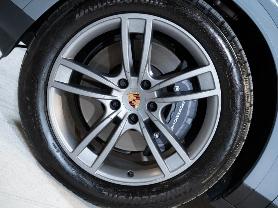 2026 Porsche 9Y0/9Y3 Cayenne - Image 12 of 30