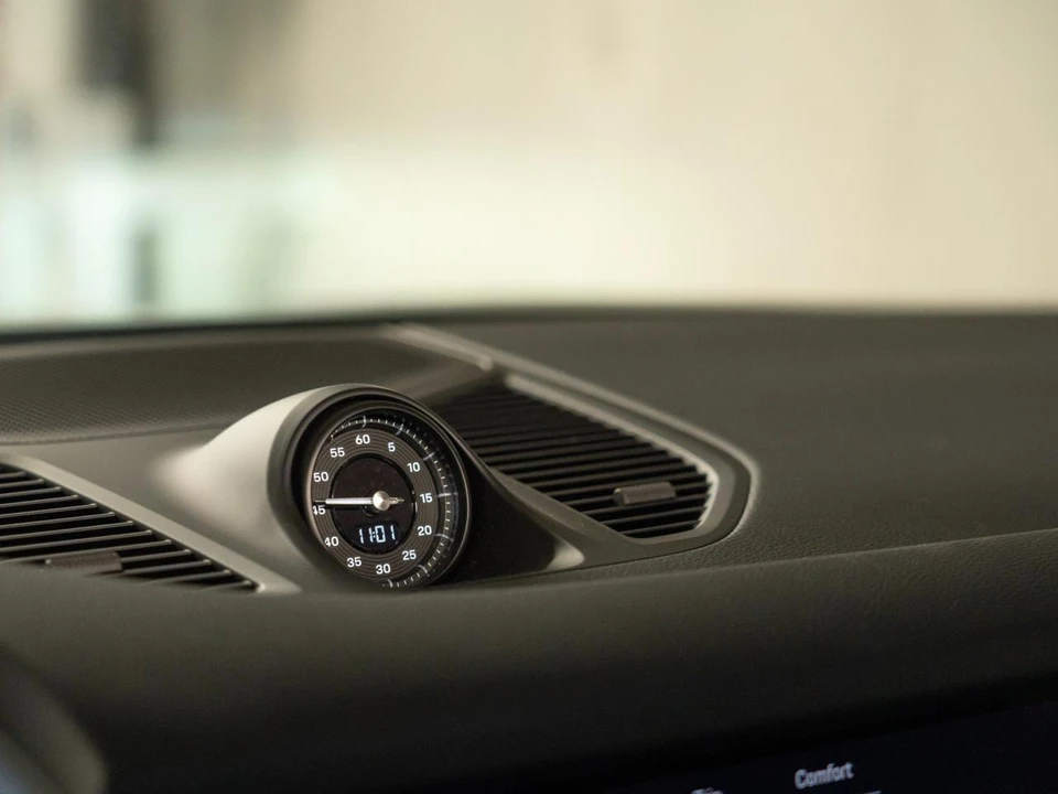 2026 Porsche 9Y0/9Y3 Cayenne - Image 21 of 30