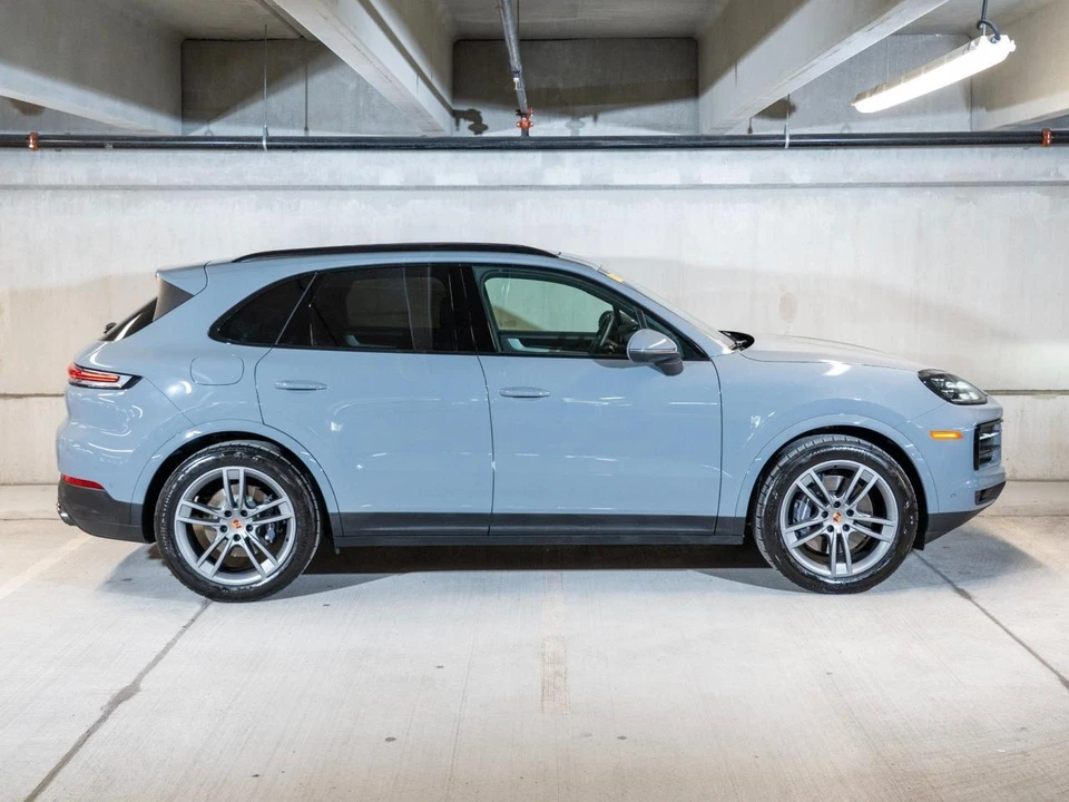 2026 Porsche 9Y0/9Y3 Cayenne - Image 9 of 30