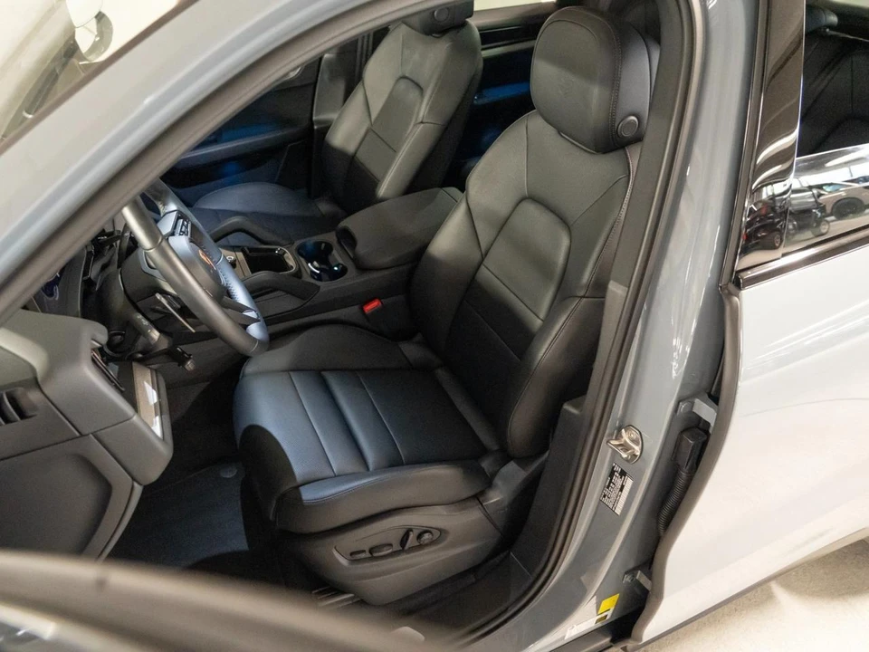2026 Porsche 9Y0/9Y3 Cayenne - Image 6 of 30