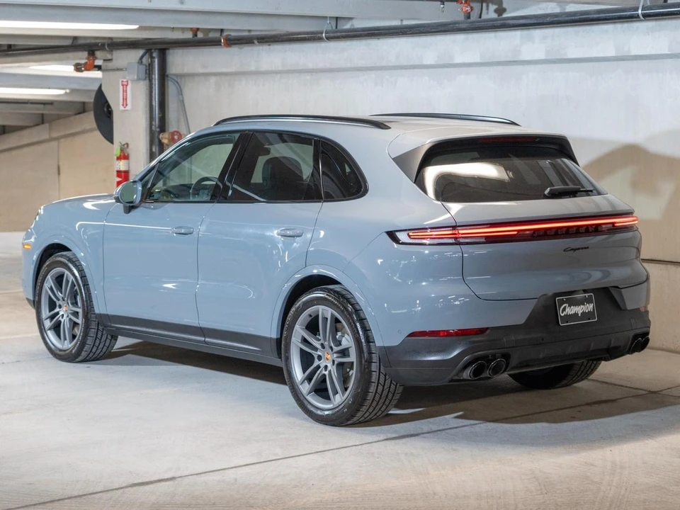 2026 Porsche 9Y0/9Y3 Cayenne - Image 4 of 30