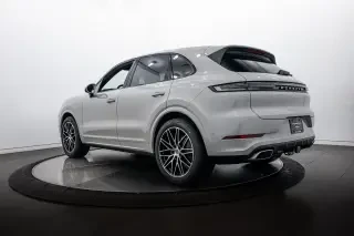 2026 Porsche 9Y0/9Y3 Cayenne - Image 21 of 31