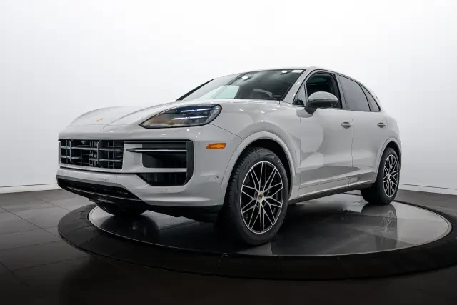 2026 Porsche 9Y0/9Y3 Cayenne - Image 6 of 31