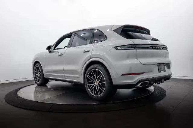 2026 Porsche 9Y0/9Y3 Cayenne - Image 18 of 31