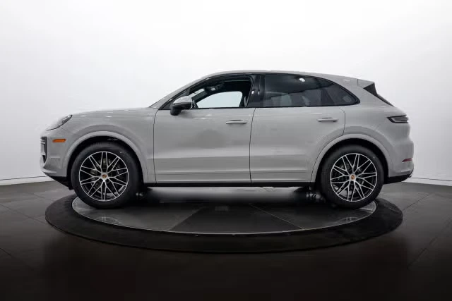 2026 Porsche 9Y0/9Y3 Cayenne - Image 10 of 31