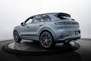 2026 Porsche 9Y0/9Y3 Cayenne - Image 21 of 31
