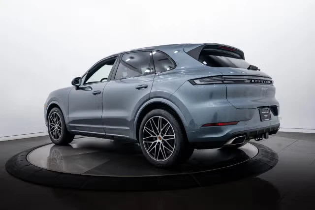 2026 Porsche 9Y0/9Y3 Cayenne - Image 18 of 31