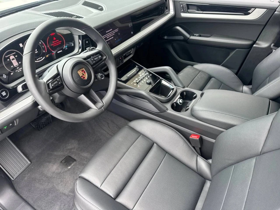 2026 Porsche 9Y0/9Y3 Cayenne - Image 4 of 4