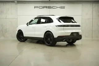 2026 Porsche 9Y0/9Y3 Cayenne - Image 21 of 31