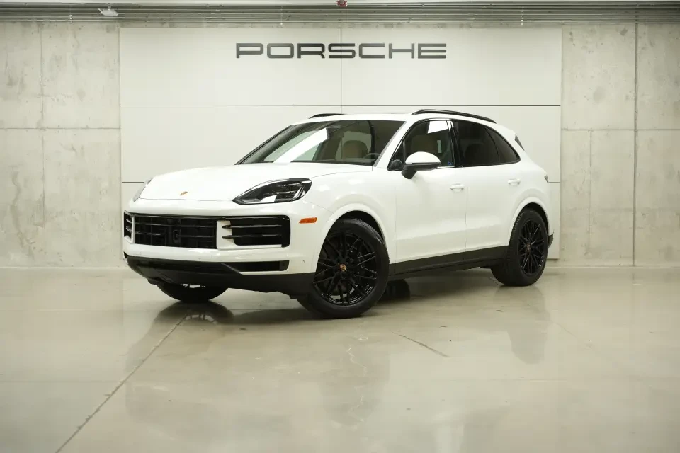 2026 Porsche 9Y0/9Y3 Cayenne - Image 7 of 31