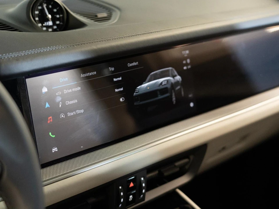 2026 Porsche 9Y0/9Y3 Cayenne - Image 21 of 30