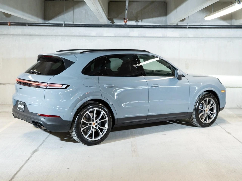 2026 Porsche 9Y0/9Y3 Cayenne - Image 9 of 30