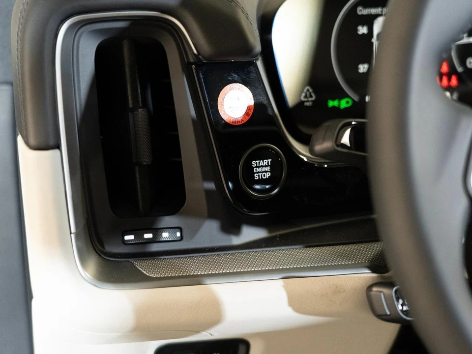 2026 Porsche 9Y0/9Y3 Cayenne - Image 24 of 30