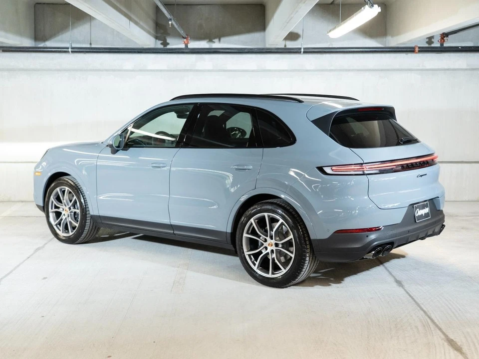 2026 Porsche 9Y0/9Y3 Cayenne - Image 3 of 30