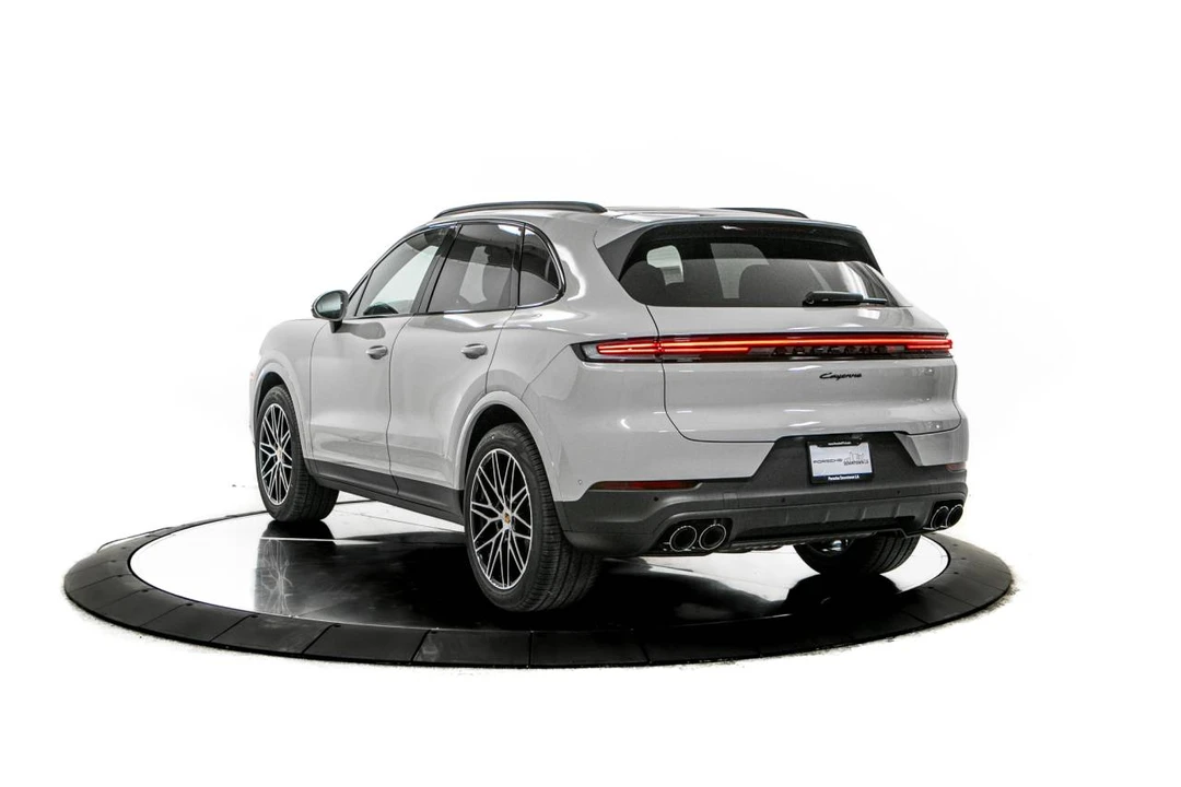 2026 Porsche 9Y0/9Y3 Cayenne - Image 3 of 5