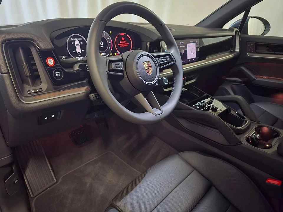 2026 Porsche 9Y0/9Y3 Cayenne - Image 4 of 5