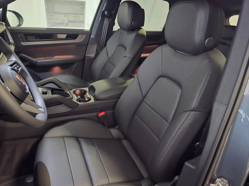 2026 Porsche 9Y0/9Y3 Cayenne - Image 5 of 5