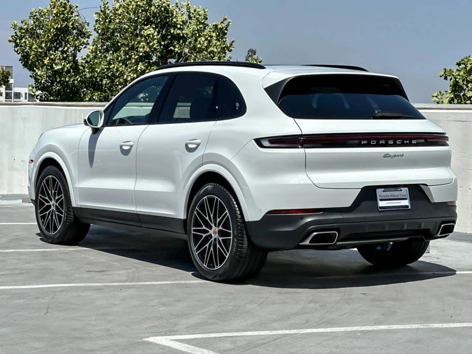 2026 Porsche 9Y0/9Y3 Cayenne - Image 3 of 4
