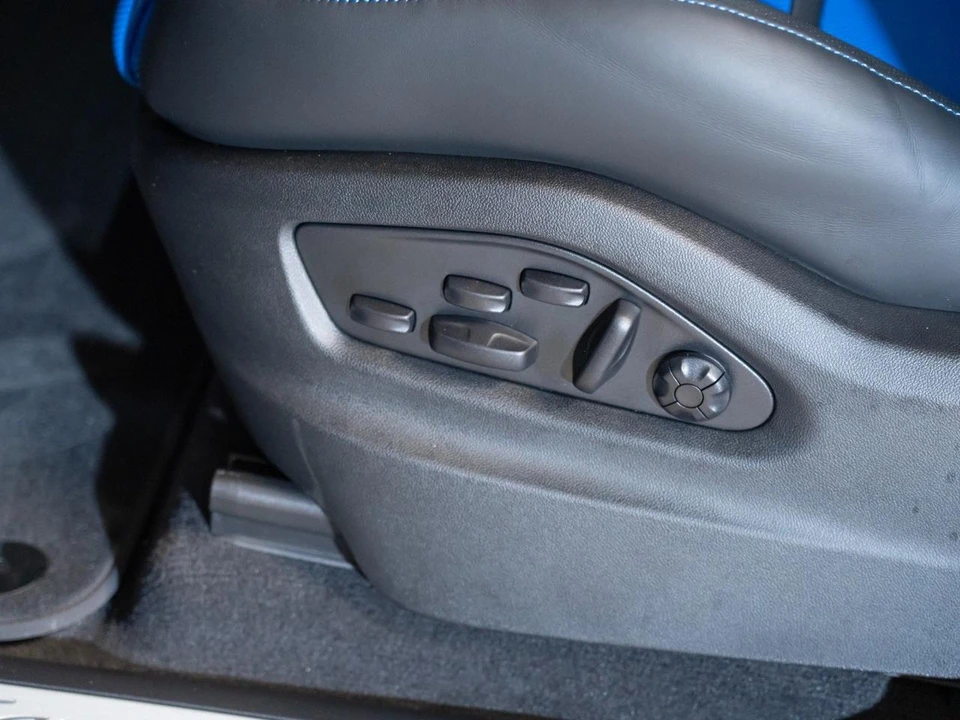 2026 Porsche 9Y0/9Y3 Cayenne - Image 13 of 30