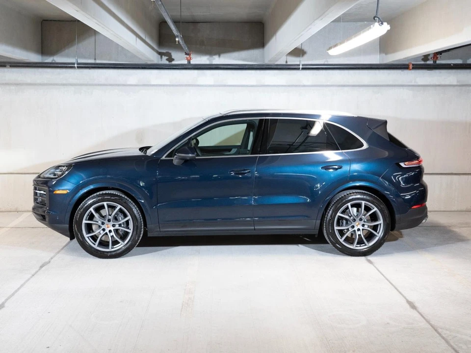 2026 Porsche 9Y0/9Y3 Cayenne - Image 2 of 30